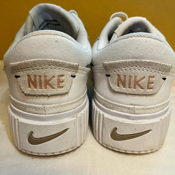 NIKE Women's Court Legacy Lift Platform Casual Sneakers- Size 7-Gently Worn - Picture 4 of 10